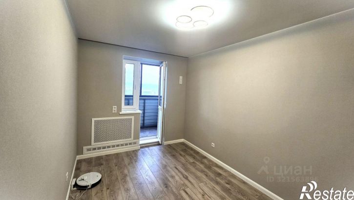 3-комн квартира улица Петрова, 21,  д. 21