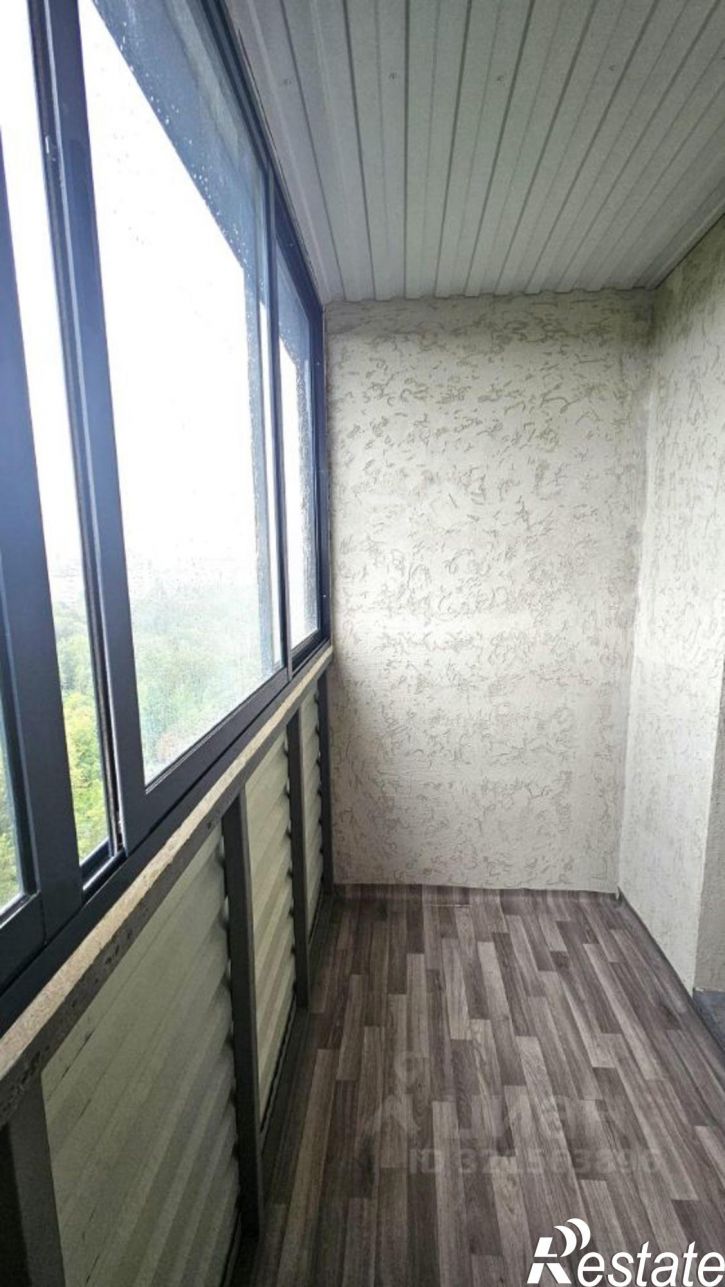 3-комн квартира улица Петрова, 21,  д. 21