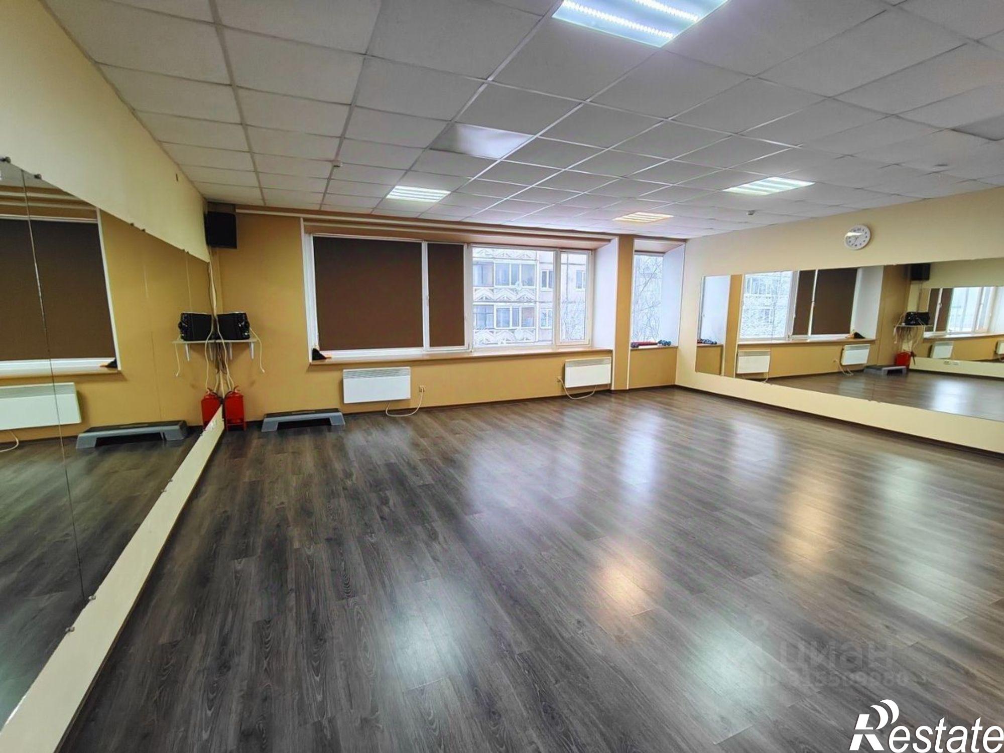 Сдать ОСЗ, отдельно стоящее здание за 240 007 рублей на Карельский проспект