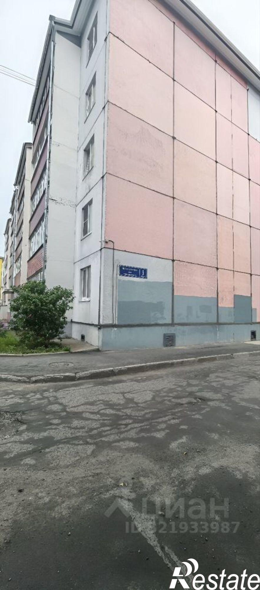 Купить квартиру за 4 200 000 рублей на ул Нойбранденбургская, 3 2