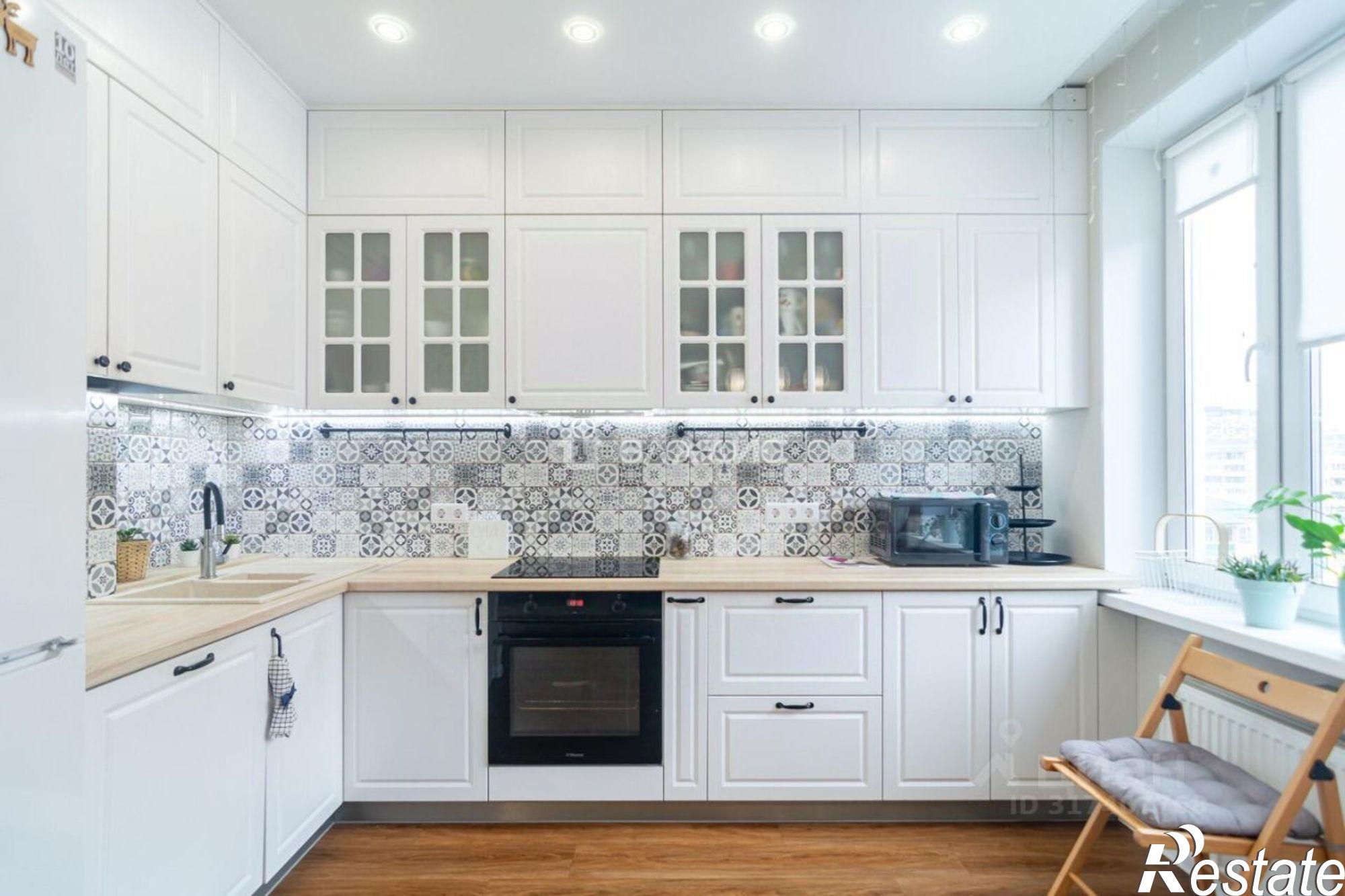 Купить квартиру за 10 200 000 рублей на б-р Интернационалистов, 8