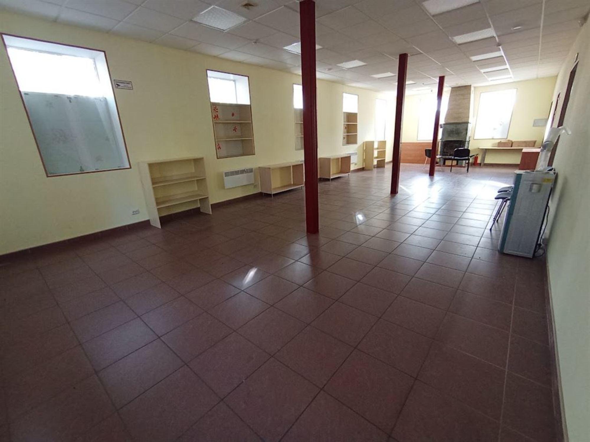 Купить помещение свободного назначения за 40 000 000 рублей на ул Свирская, д. 10