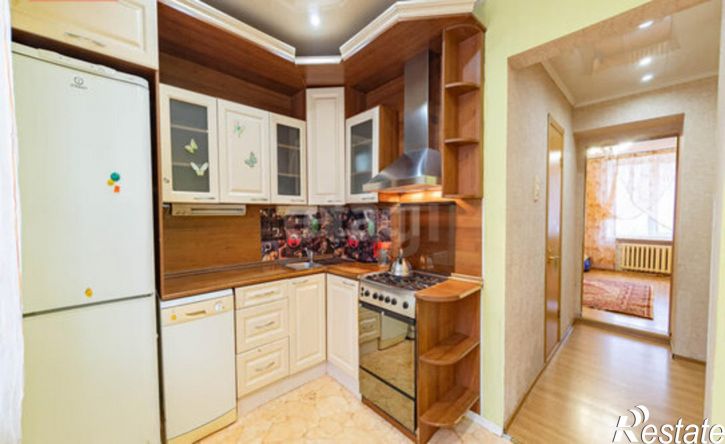 4-комн квартира улица Луначарского, 42,  д. 42