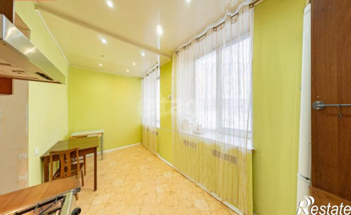 4-комн квартира улица Луначарского, 42,  д. 42