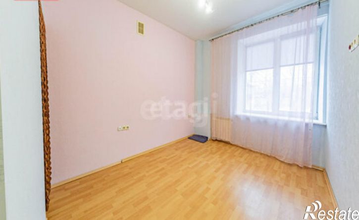 4-комн квартира улица Луначарского, 42,  д. 42