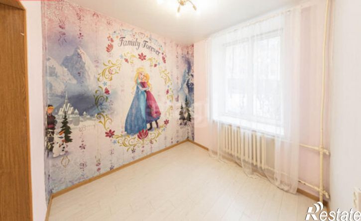 4-комн квартира улица Луначарского, 42,  д. 42