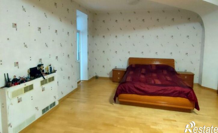 4-комн квартира пр-кт Ленина, 18Б,  д. 18Б