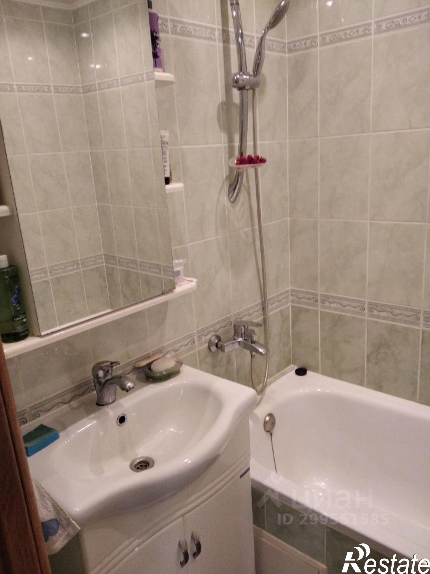 Сдать комнату за 11 000 рублей на Комсомольский проспект, 17