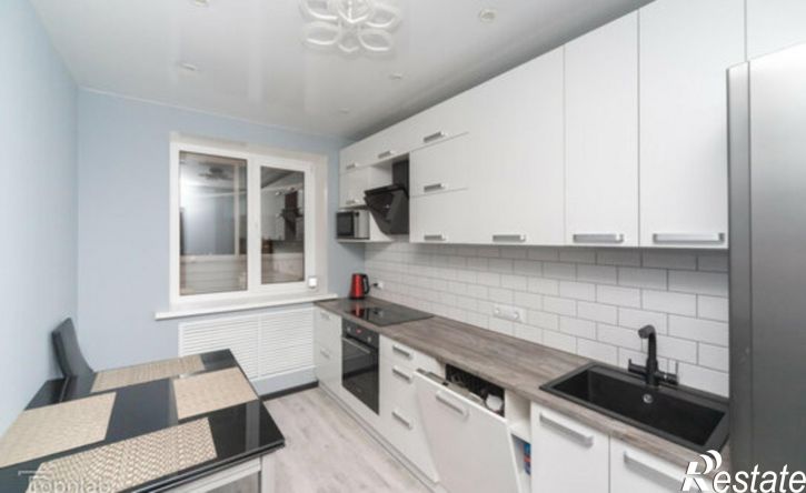 3-комн квартира ул Варламова, 38,  д. 38