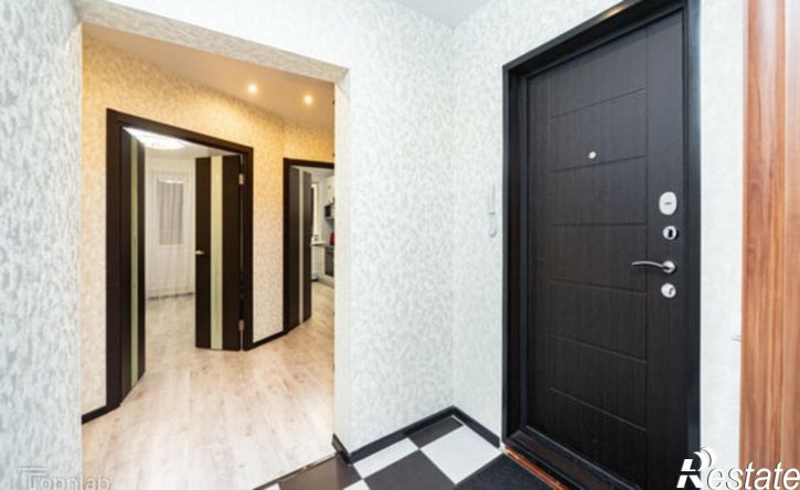 3-комн квартира ул Варламова, 38,  д. 38