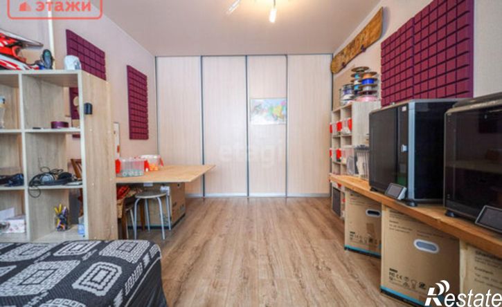 3-комн квартира ул Судостроительная, 8В,  д. 8В