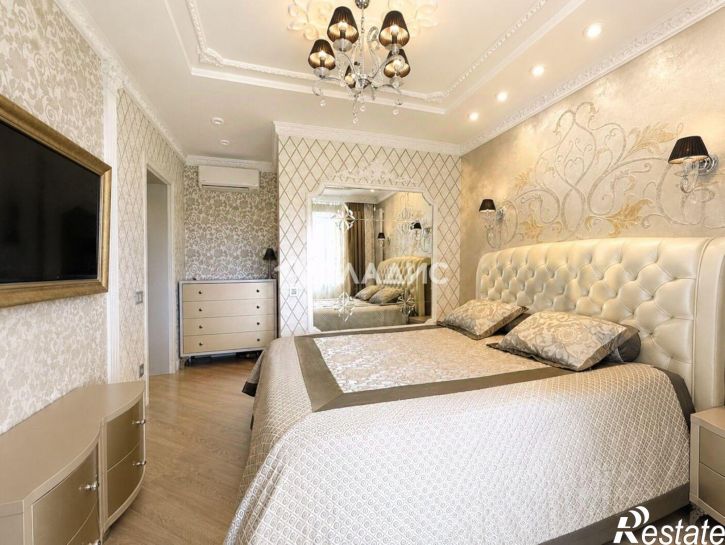 4-комн квартира улица Анохина, 47Б,  д. 47Б