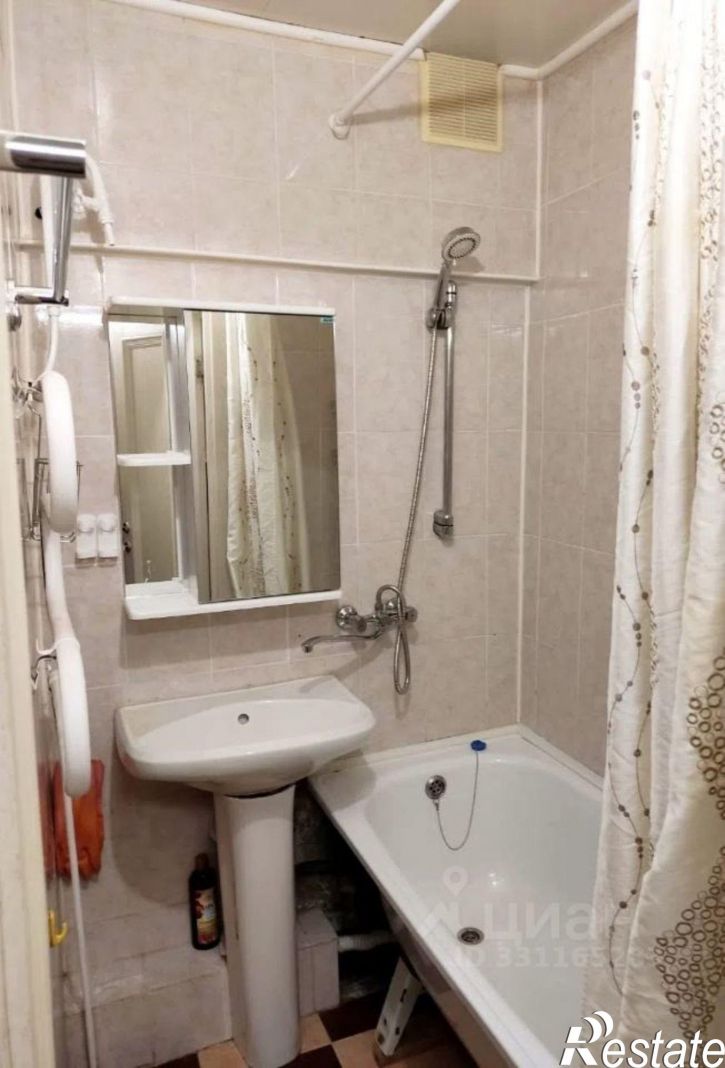 2-комн квартира Свирская улица, 11,  д. 11