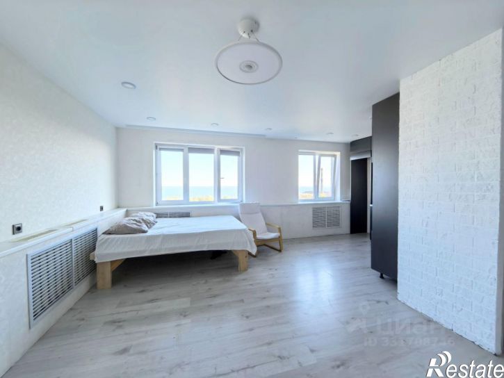 4-комн квартира ул Нойбранденбургская, 10,  д. 10