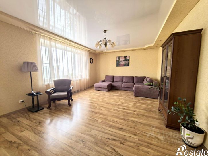 3-комн квартира ул Сыктывкарская, 3,  д. 3