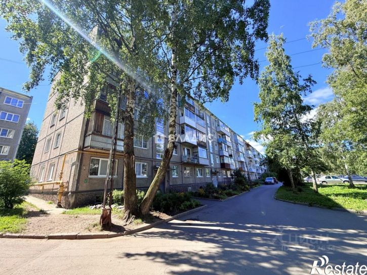 2-комн квартира ул Нойбранденбургская, 14А,  д. 14А
