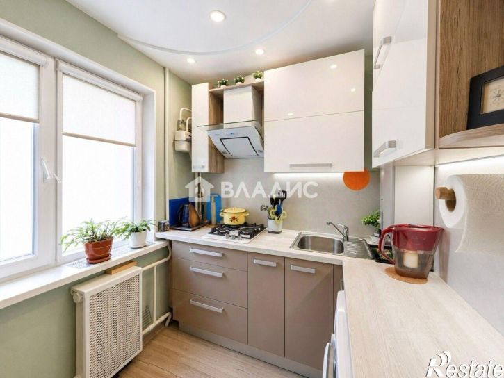 3-комн квартира ул Нойбранденбургская, 16А,  д. 16А