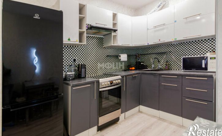 3-комн квартира б-р Интернационалистов, 8,  д. 8