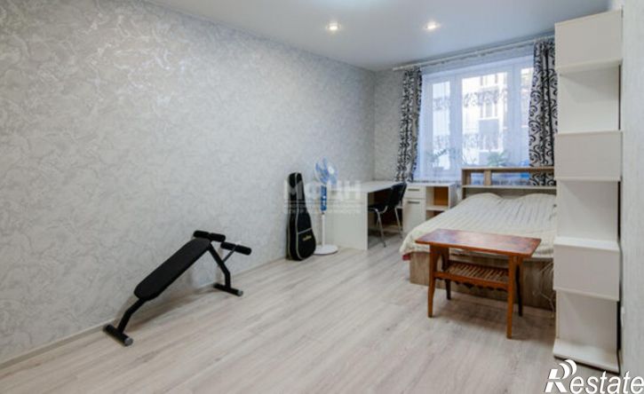 3-комн квартира б-р Интернационалистов, 8,  д. 8