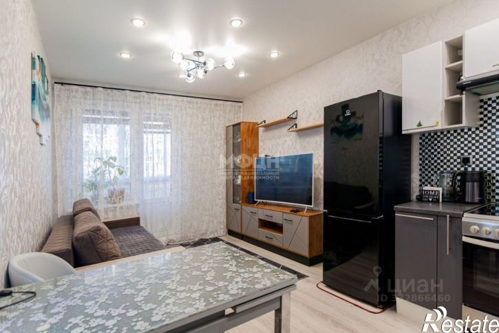 3-комн квартира б-р Интернационалистов, 8,  д. 8