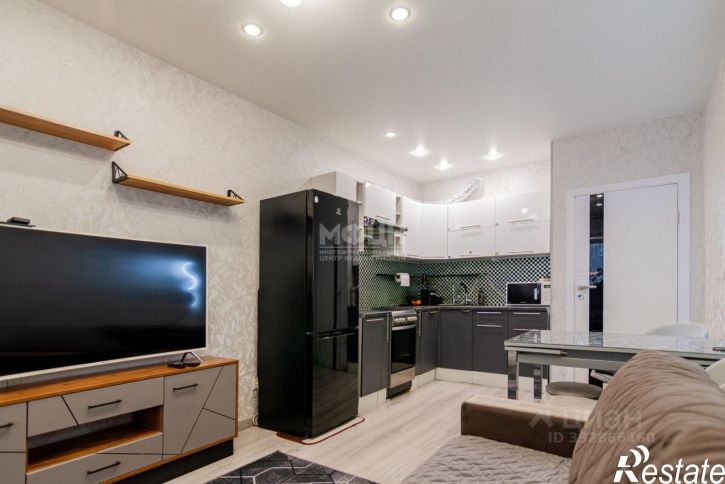 3-комн квартира б-р Интернационалистов, 8,  д. 8