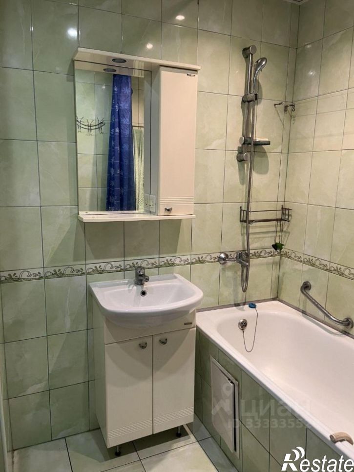 2-комн квартира ул Репникова, 1,  д. 1