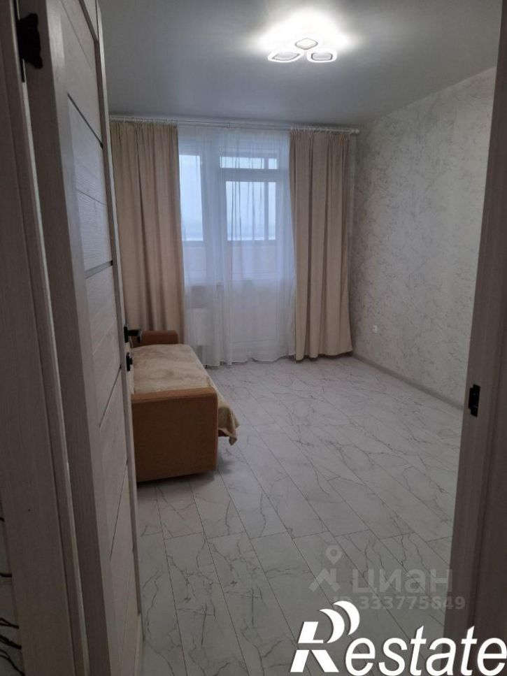 2-комн квартира улица Зайцева, 70Б,  д. 70Б