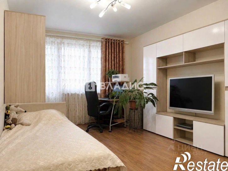 2-комн квартира улица Варламова, 38,  д. 38