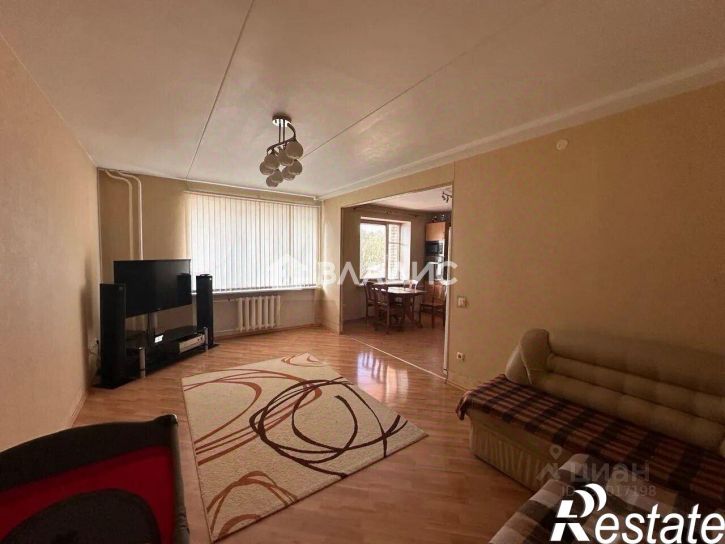 4-комн квартира улица Калинина, 57А,  д. 57А