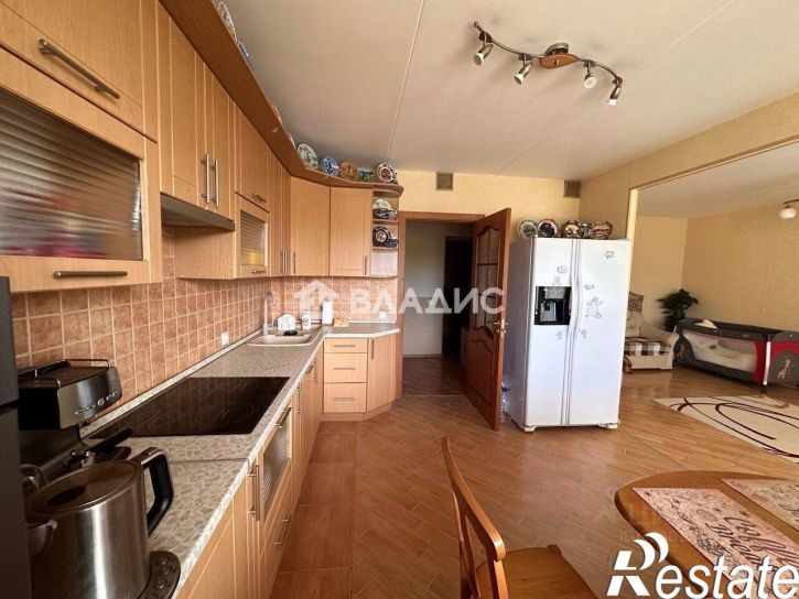 4-комн квартира улица Калинина, 57А,  д. 57А