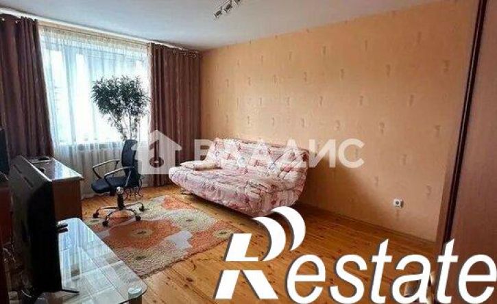 4-комн квартира улица Калинина, 57А,  д. 57А