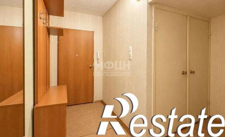 3-комн квартира улица Репникова, 21Б,  д. 21Б